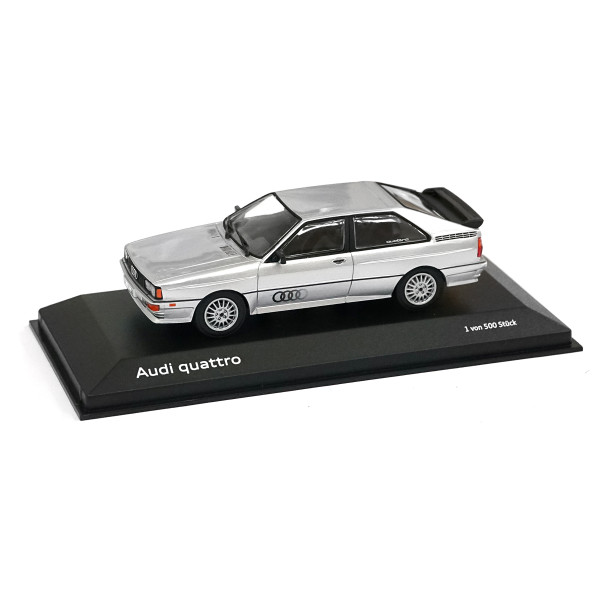 Audi quattro Modellauto 1:43 Miniatur Modell silber A5-5790