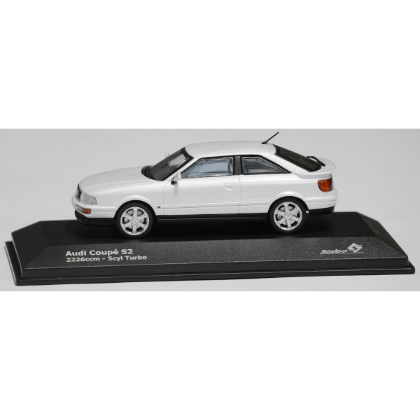 Audi Coupé S2 Modellauto 1:43 Miniatur Modell weiß A5-5929