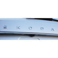 Original Skoda Superb III (3V) Facelift Skoda Schriftzug hinten Heckklappe Emblem Original Skoda Superb III (3V) Facelift Skoda Schriftzug hinten Heckklappe Emblem